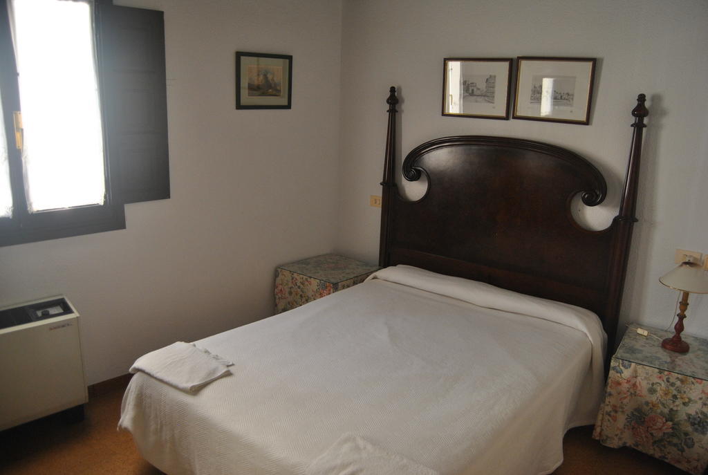 El Meson De Castrojeriz Hotel Cameră foto
